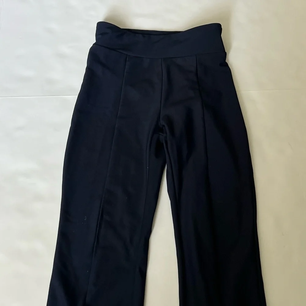 OLD NAVY High-Waisted PowerSoft Flared Split-Hem Performance Leggings Girls 8 M